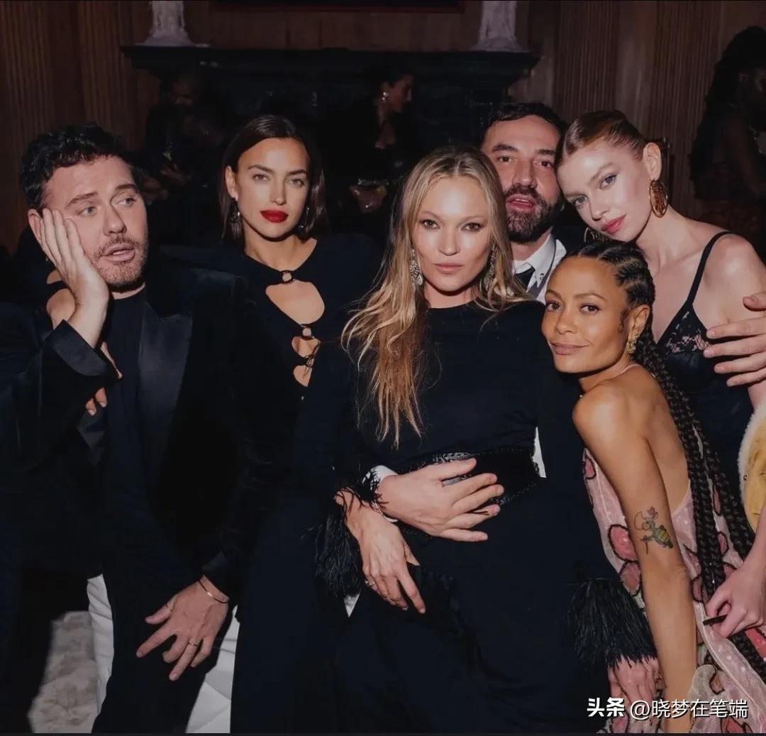 c罗前女友伊莲娜近况,c罗和女友伊莲娜合体照