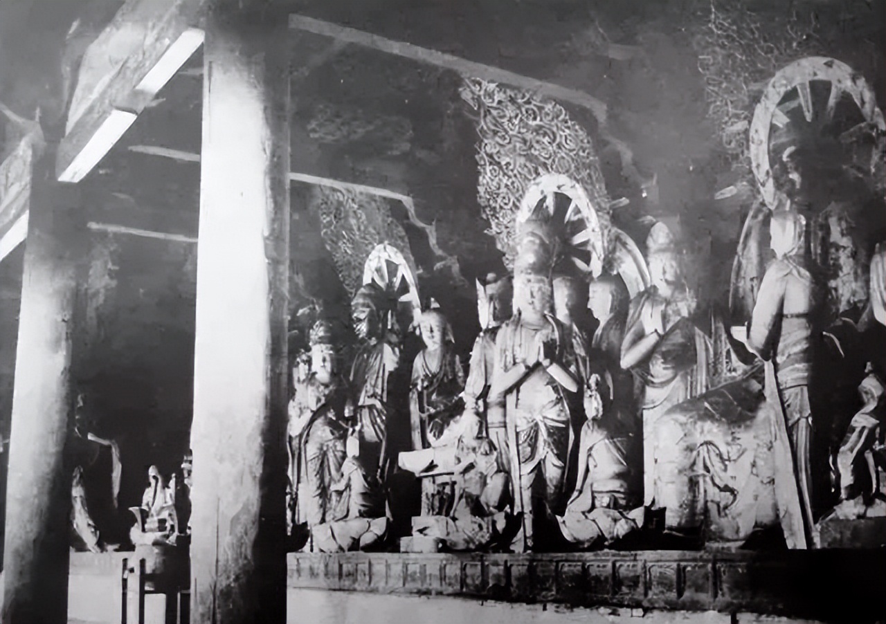 日本抢了咱那么多*物文**不还，原来有保护伞！