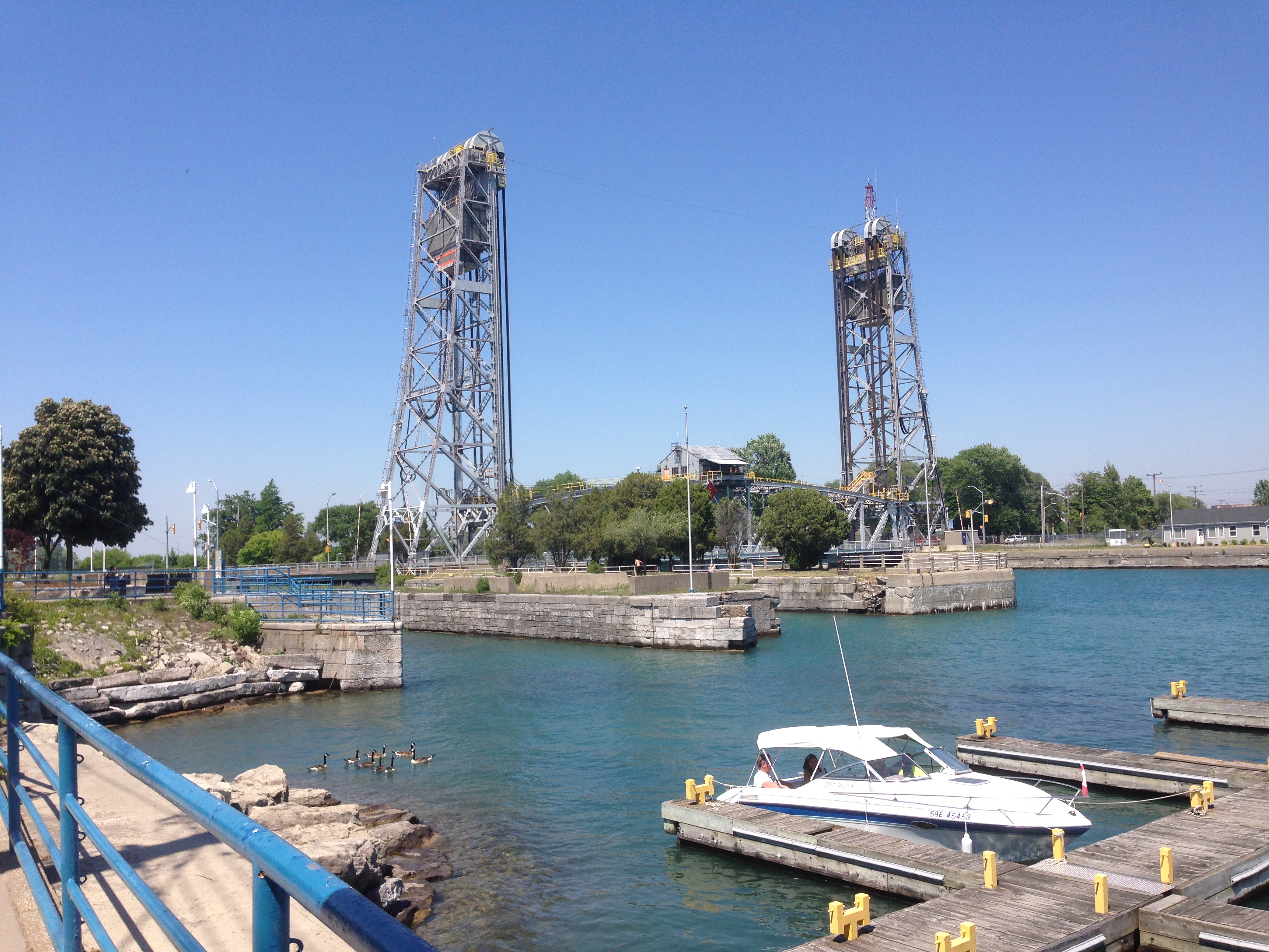 多伦多园丁猴哥猴嫂三十年经历36:猴哥在加拿大小镇蹲点买加油站