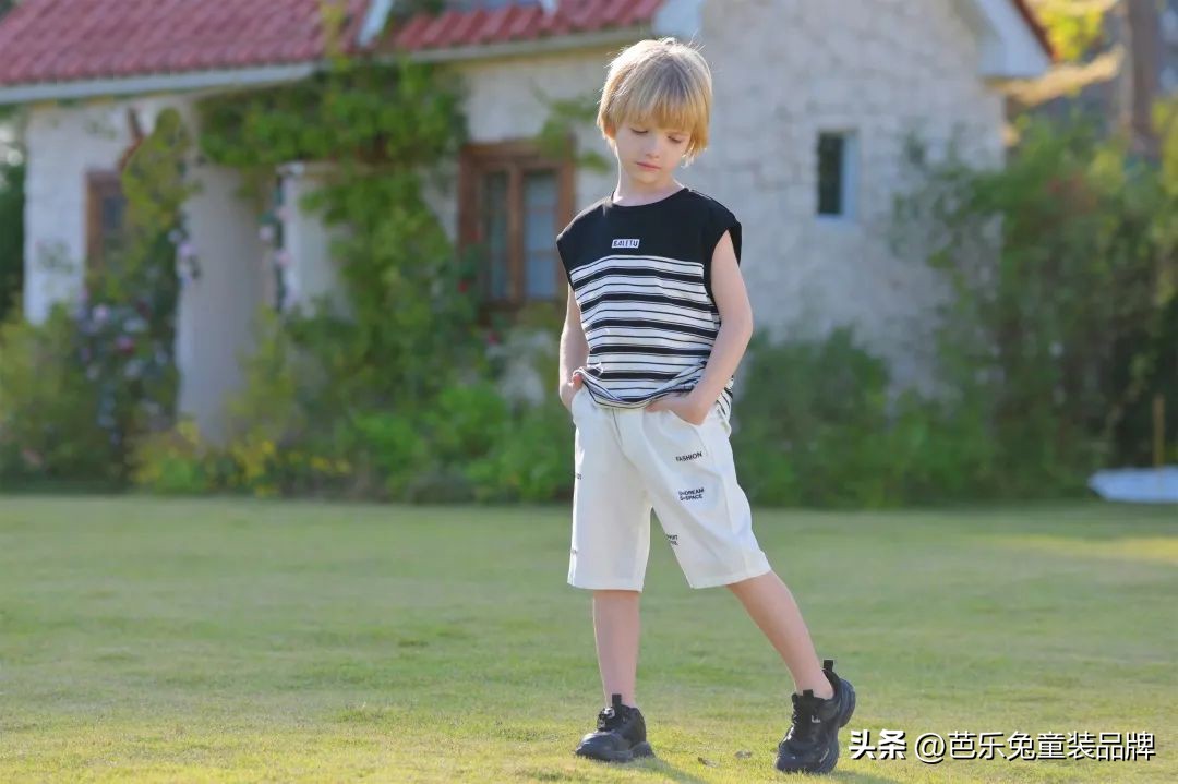 芭乐兔可爱的萌娃穿搭,芭乐兔秋衣套装