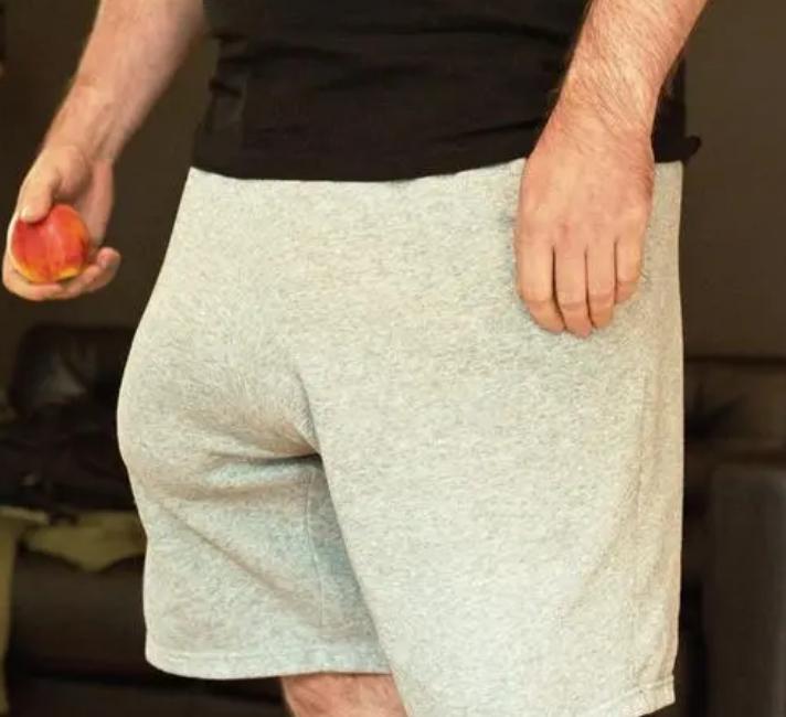 夫妻房事时，坚持多长时间算正常？多久一次对身体好？了解一下