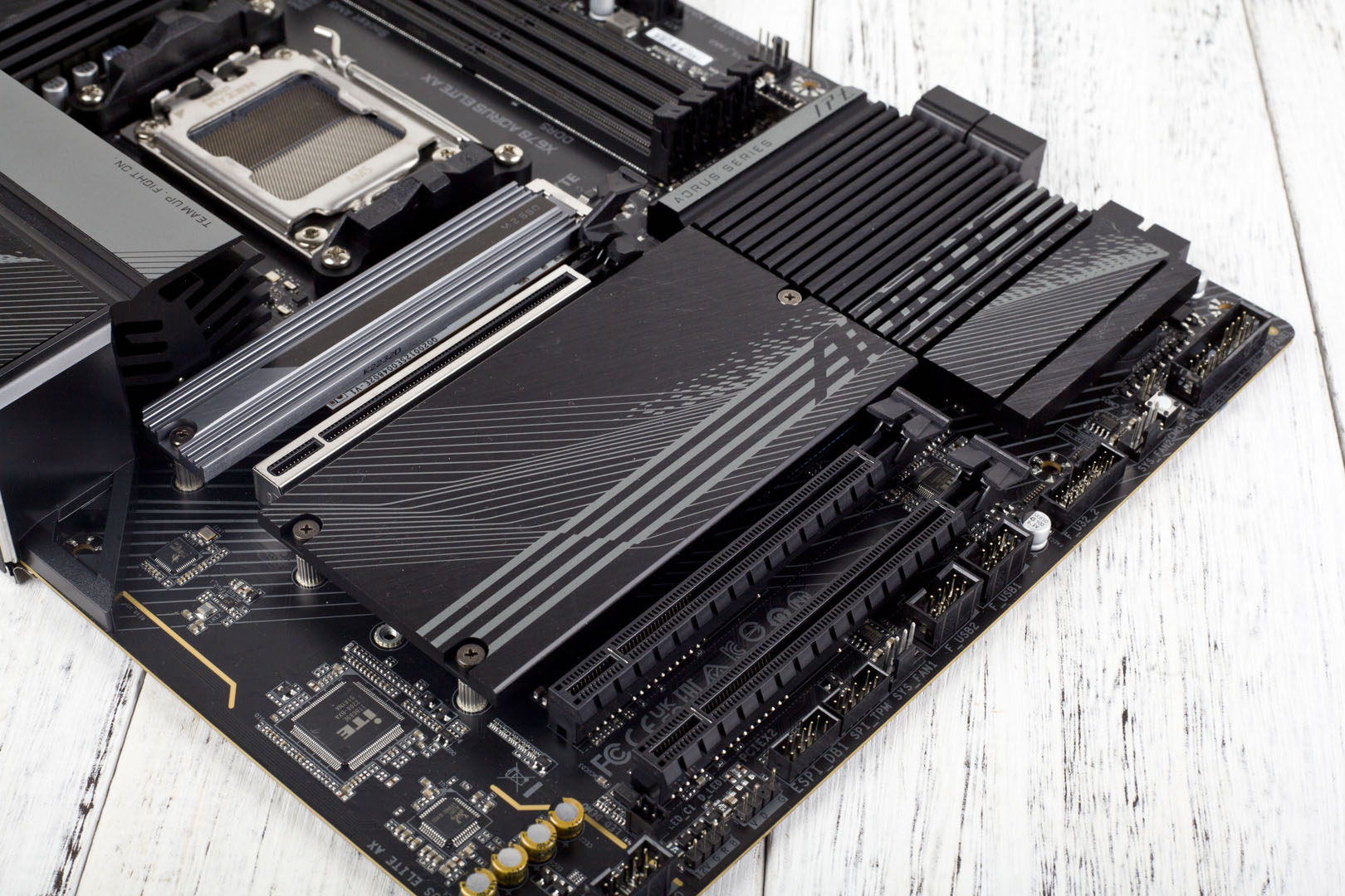 7000系列选配,技嘉x670小雕鉴赏