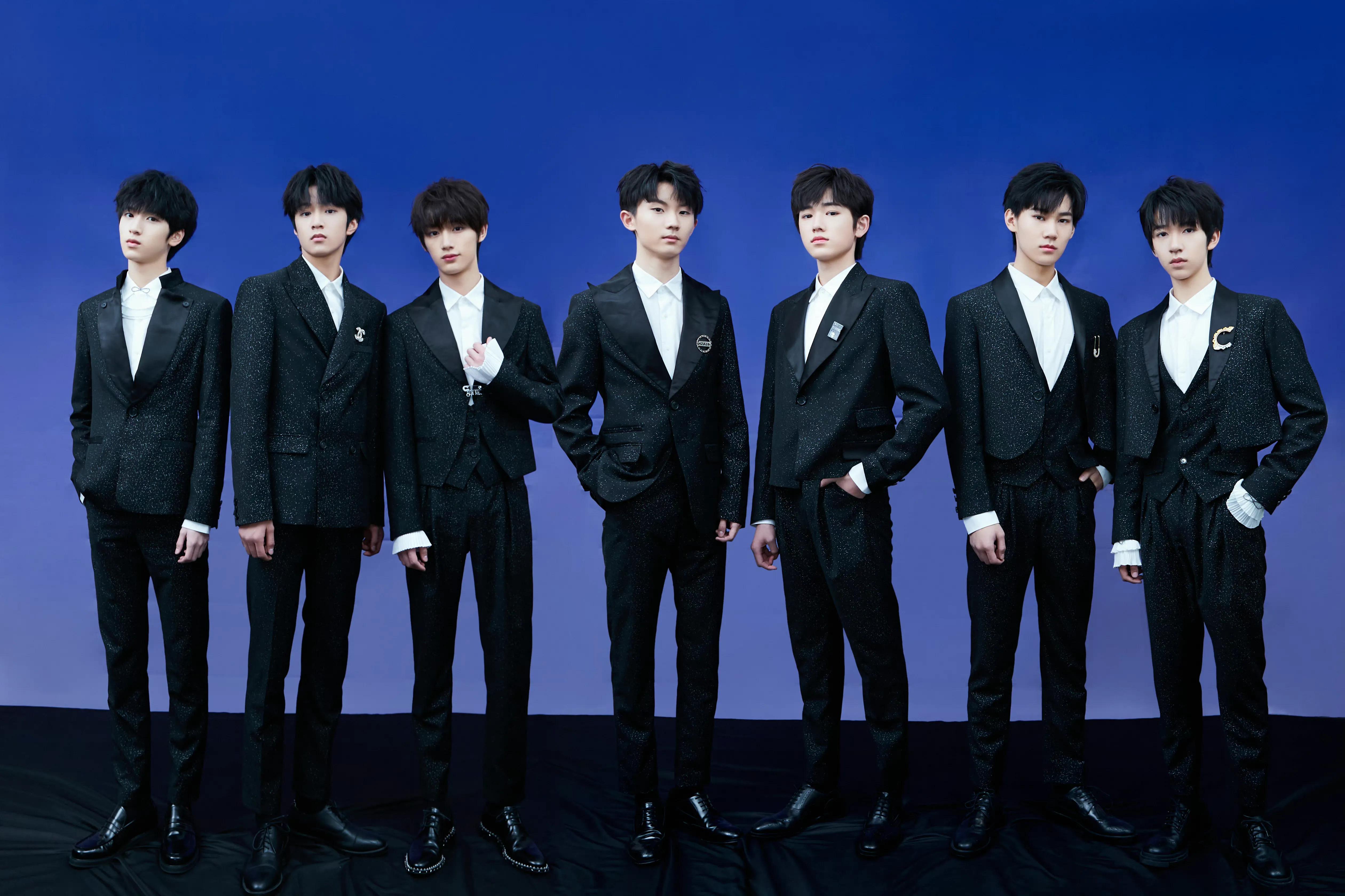 郭敬明和时代少年团合照,时代少年团全员可爱照片合照