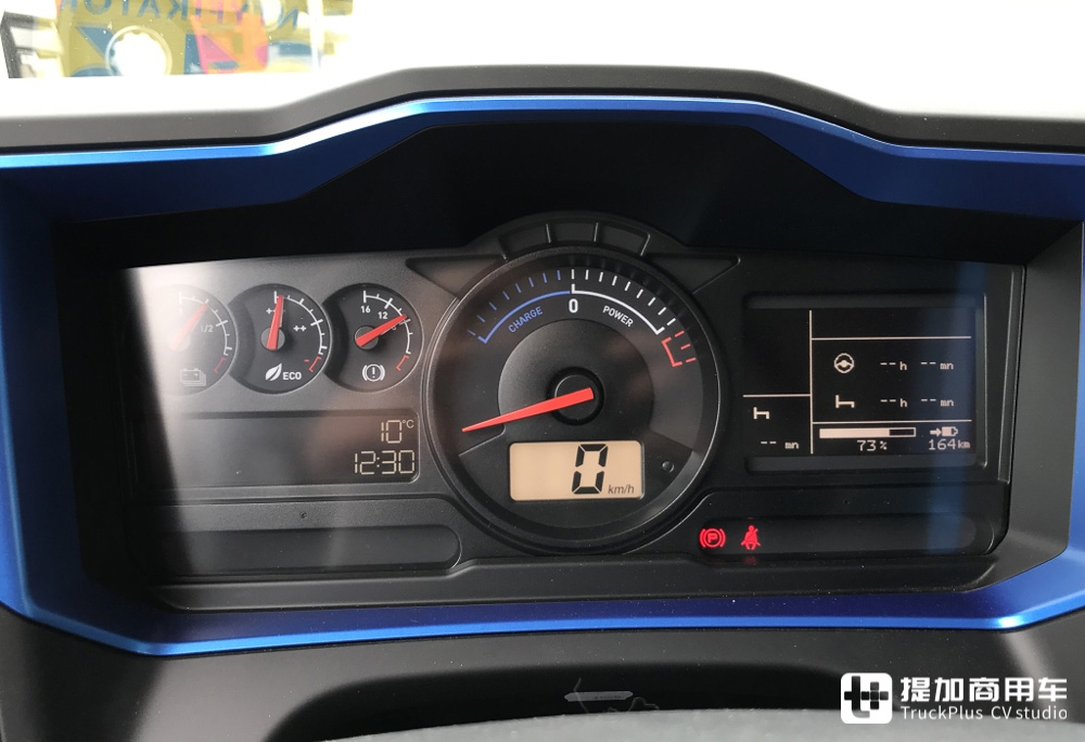 并不垃圾的垃圾车，已在波兰投放的雷诺D.ZE6x2电动环卫车实拍