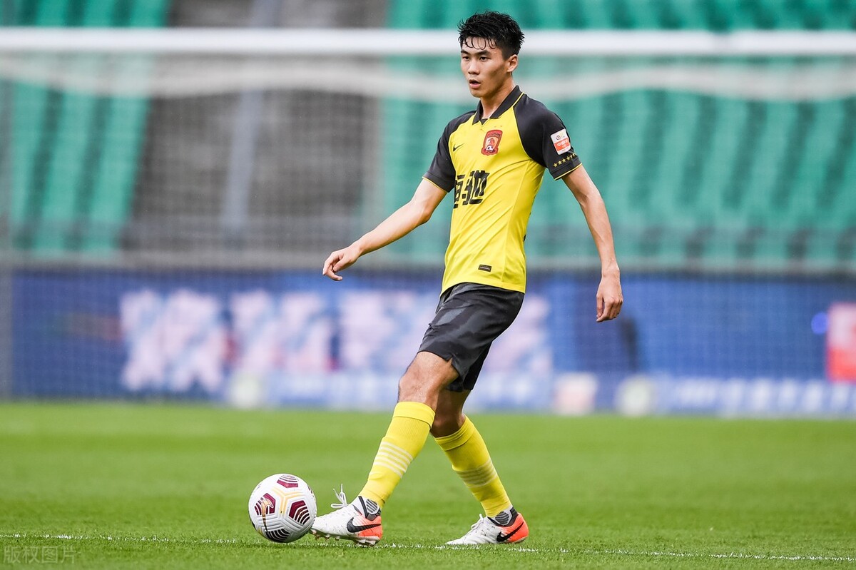 广州市看球赛,看广州队比赛可以带相机吗