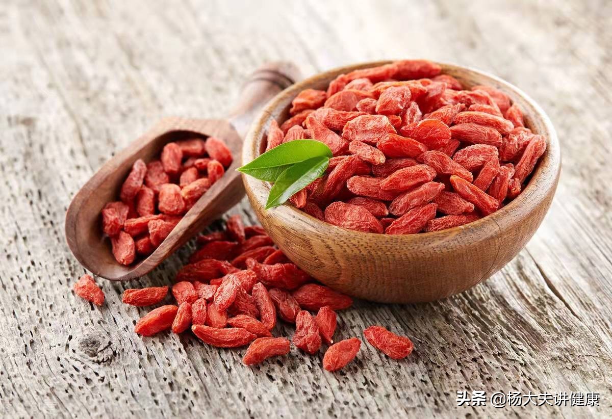 吃枸杞有什么好处和功效,吃枸杞有什么好处呢