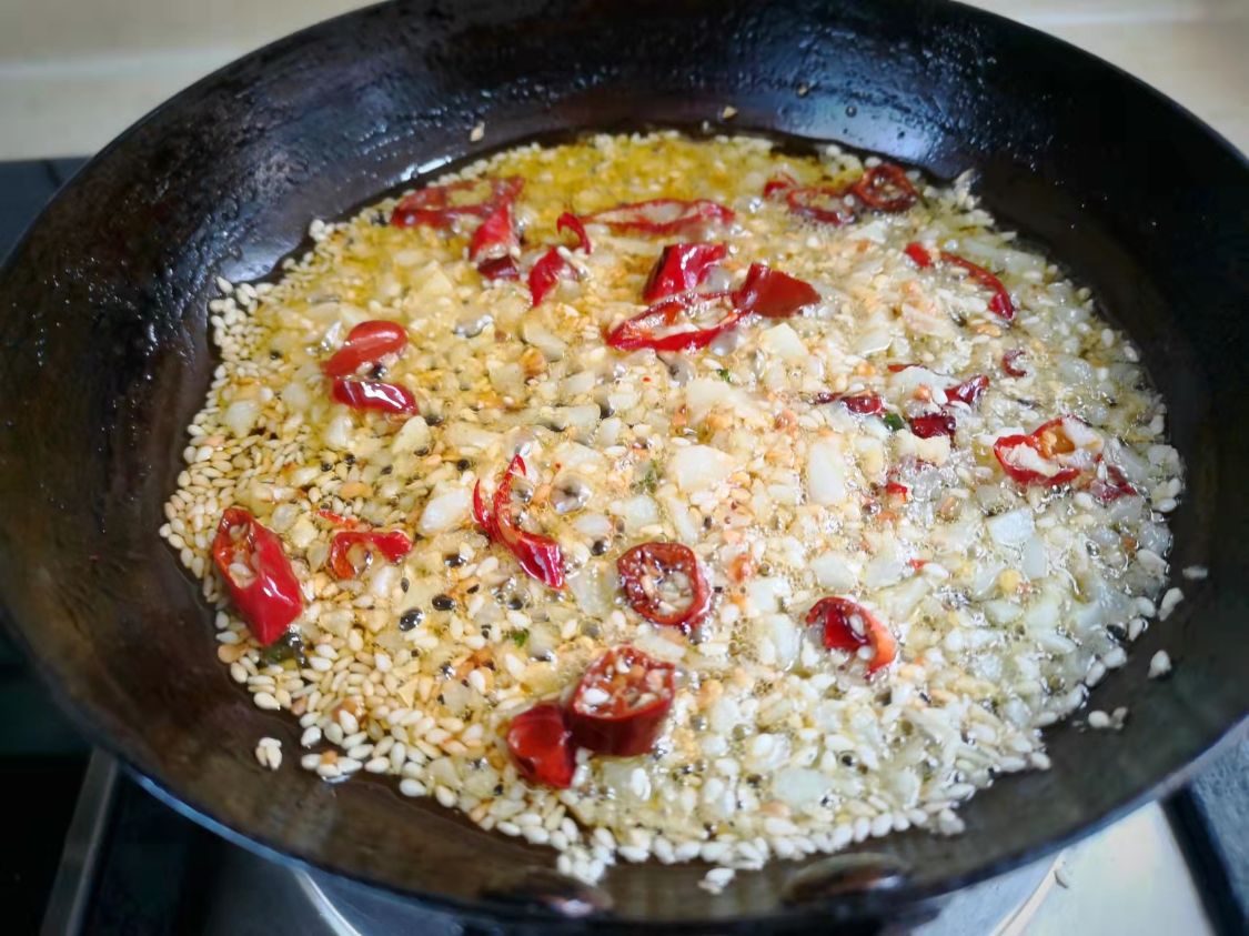 阳春三月必吃的野菜,阳春三月野菜成餐桌新宠