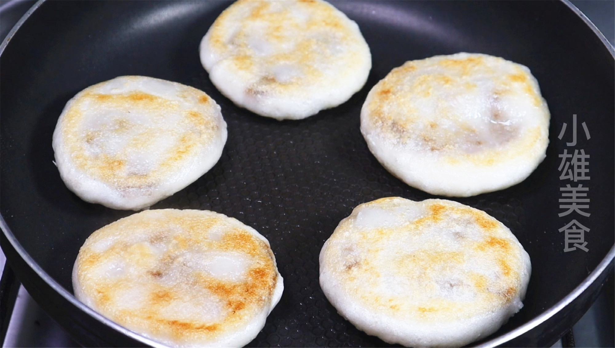 如何制作手工糯米酥饼教程,分享糯米饼的家常做法软糯香甜