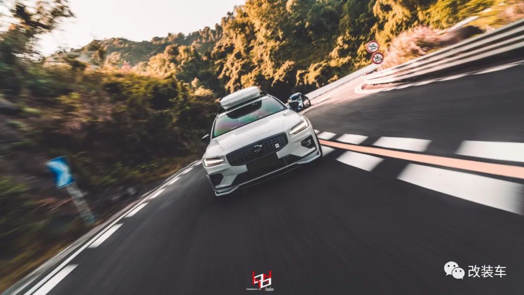 沃尔沃v60黑武士改装,深度试驾全新沃尔沃v60