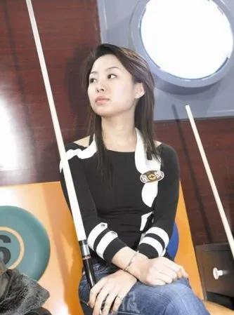 潘晓婷依旧美艳迷人,潘晓婷低调去台球厅