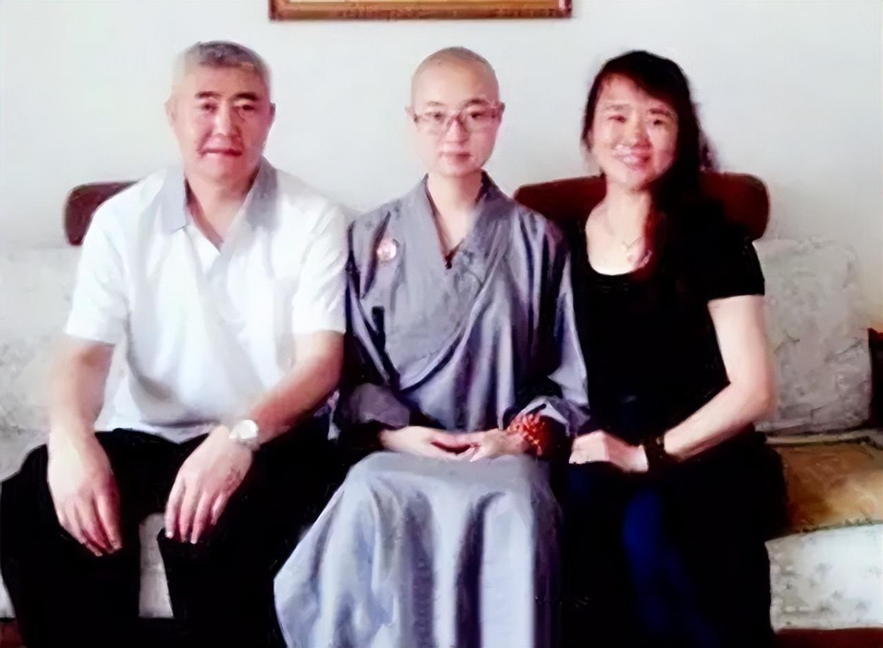 2008年985学霸因梦出家，被称作“最美尼姑”，今33岁仍不愿还俗