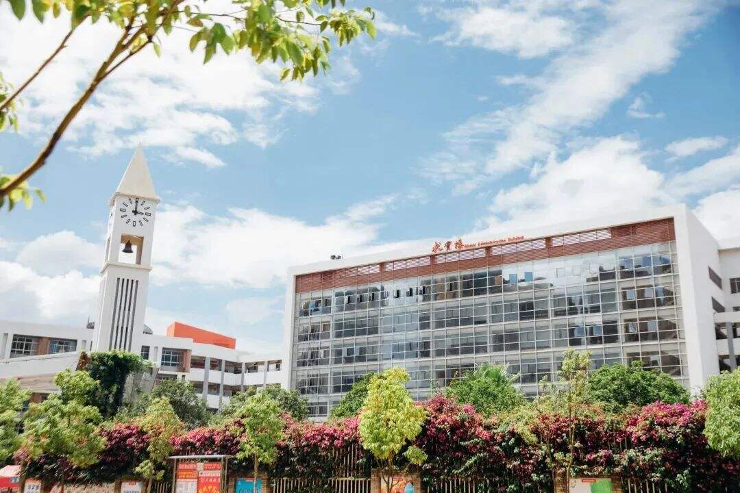 俊发城思成中学和昆十中是啥关系,俊发城思成中学全景