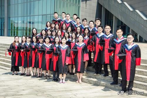 高校哲学博士生每个月多少补贴,郑州大学博士生每月补贴多少钱