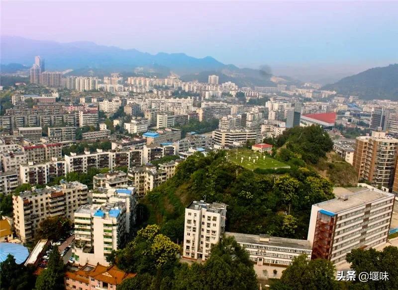 十堰有八大优势和三大缺失，靠山隐蔽分散是关键