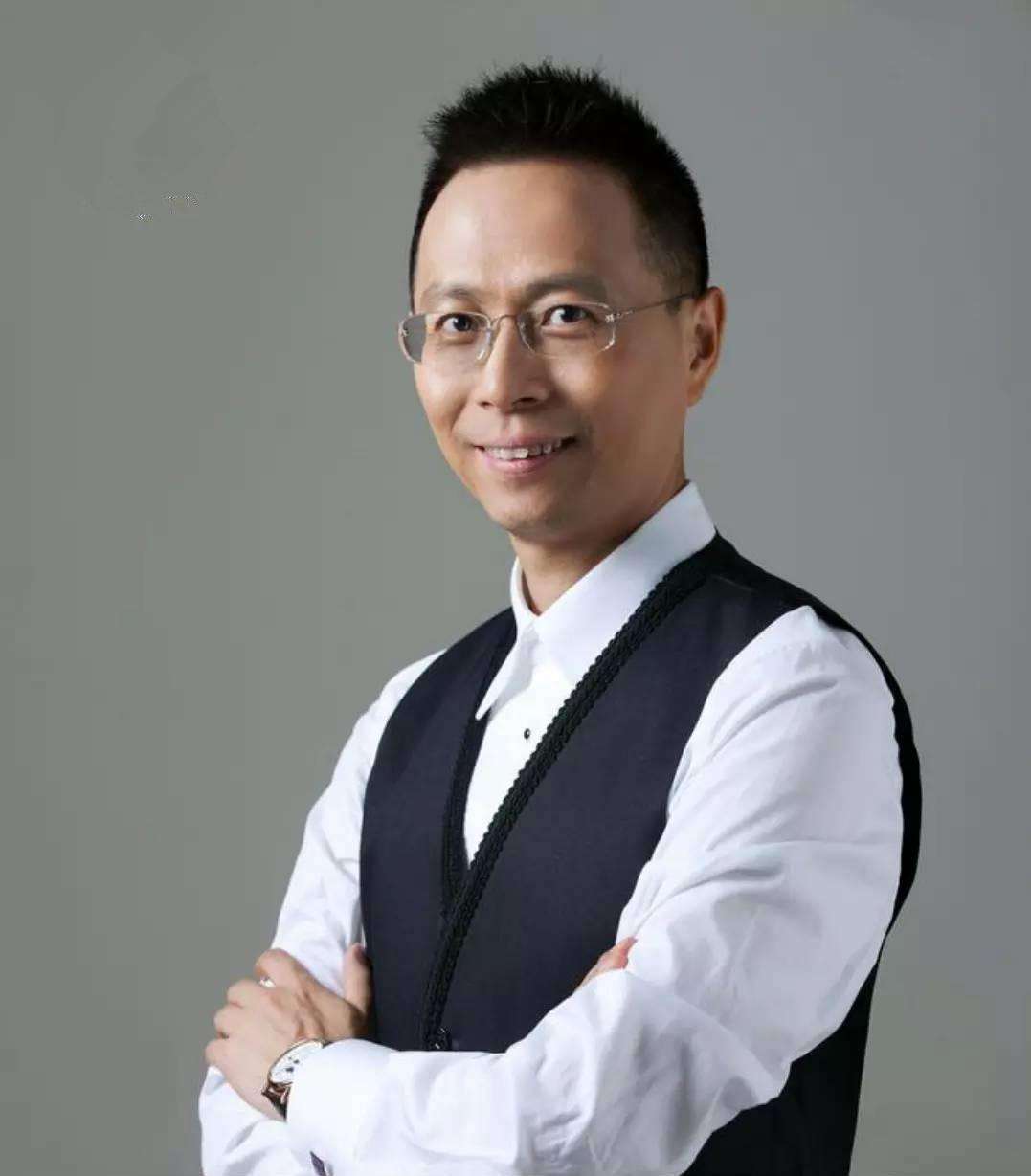 詹俊足球解说音频,詹俊解说最震撼的足球瞬间