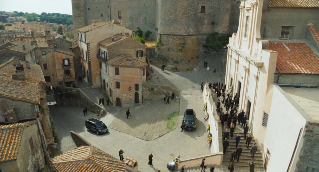 “球花”重出江湖，意大利人真就只会*ucfk**？