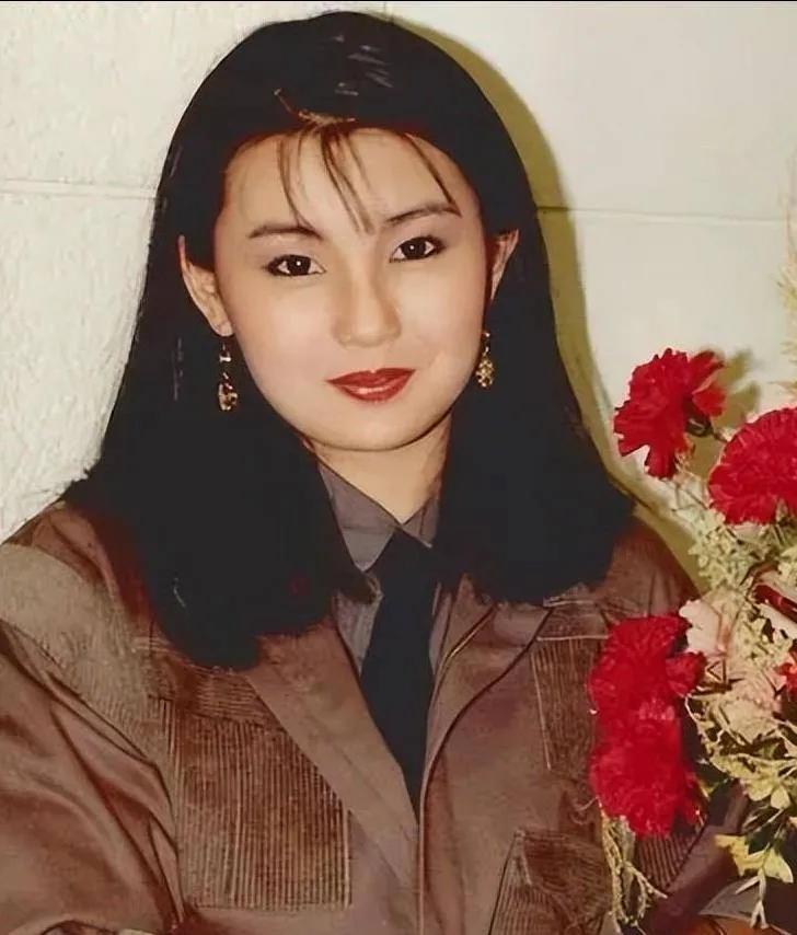 张曼玉从年轻到年老 (张曼玉35年容貌盘点)