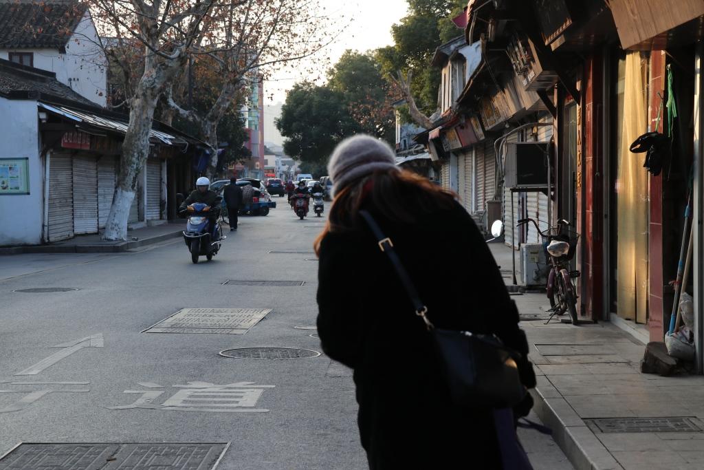 三个月,我怎样从地狱走到阳光下||渡过