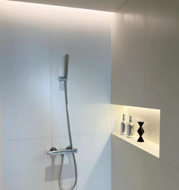 住久了才发现简简单单的装修,住了一年才发现卫生间没有填缝