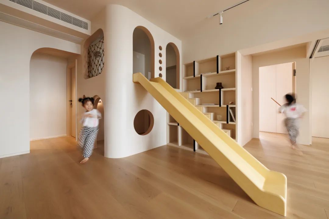 厦门夫妻的143㎡家火了，在客厅建了个游乐园，网友：孩子真幸福