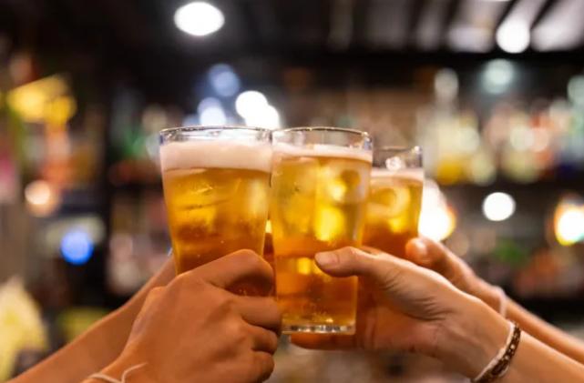 禁酒、禁毒，200英镑住集装箱，去卡塔尔看球，能接受这环境吗？