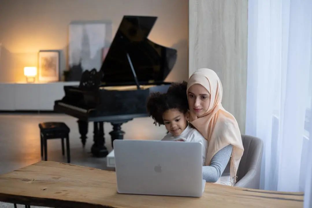 儿子早恋怎么办聪明妈妈这样教育,如何处理孩子早恋问题