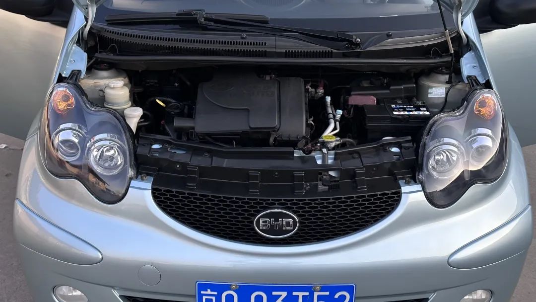 2010款比亚迪f0翻新案例,比亚迪f0全车翻新喷漆多少钱