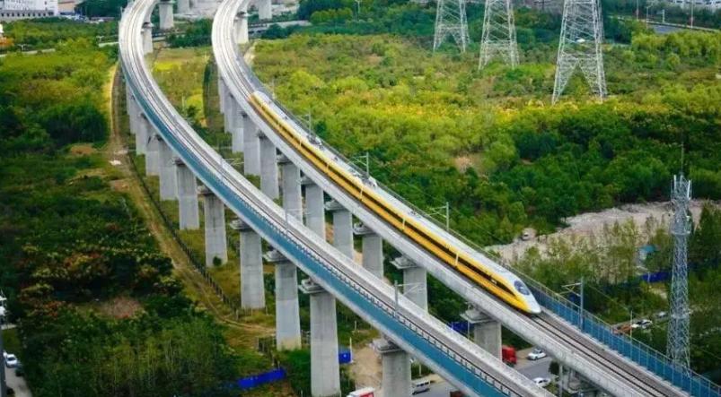 高铁和动车有什么区别如何去区分,高铁和动车有什么区别终于明白了