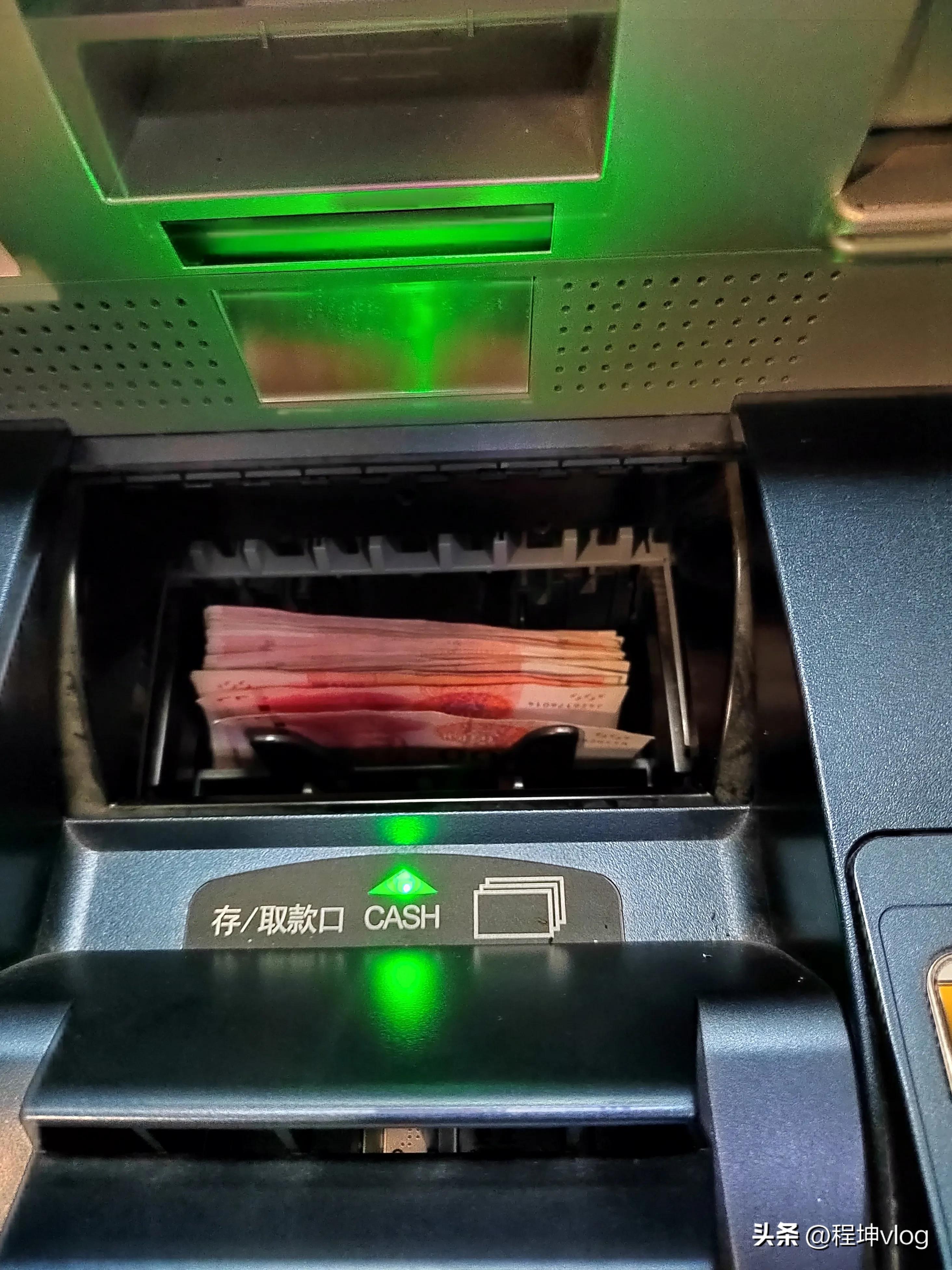 30岁单身女人从零开始存钱晚不晚,30岁有存款该做些什么