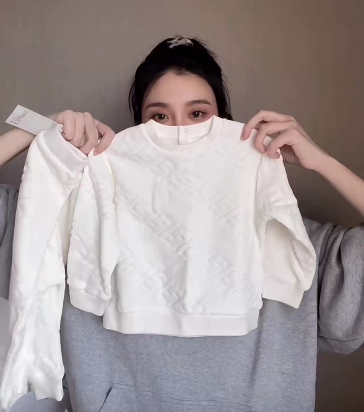 奚梦瑶1岁女儿背名牌包,奚梦瑶女儿庆生