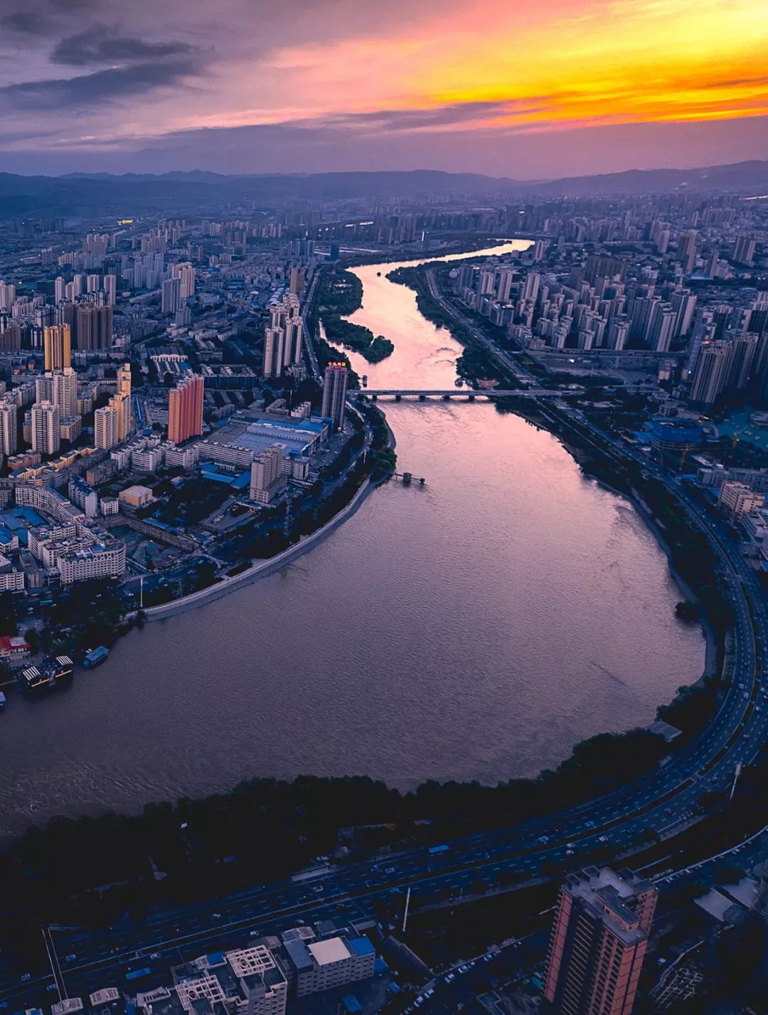 西北宵夜江湖,西北夜宵重镇