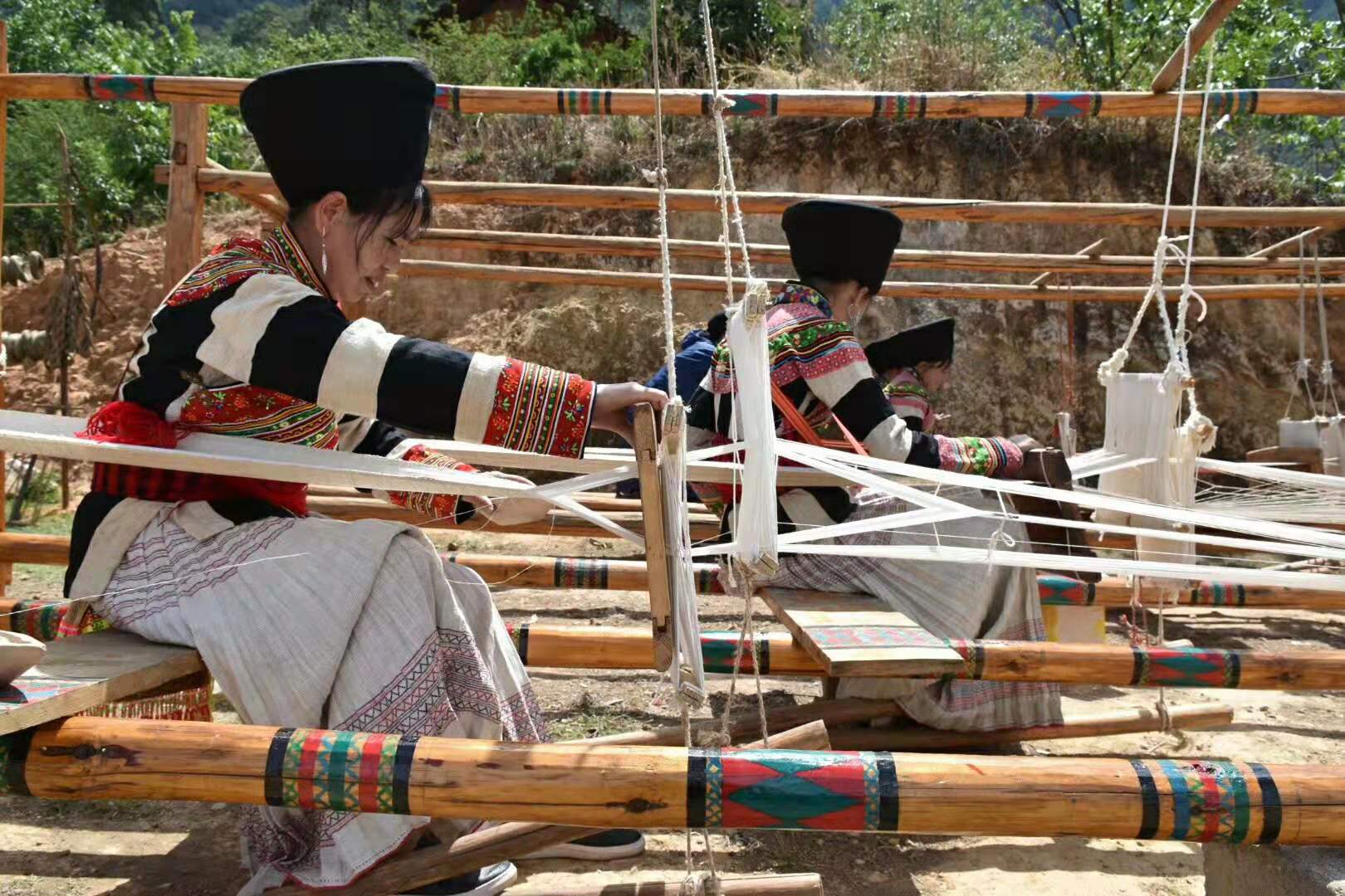 德昌傈僳族的风俗,德昌傈僳族之服饰文化