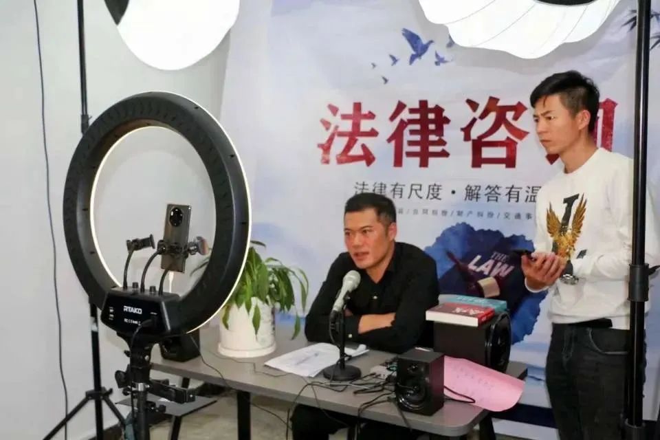 四维度打造“扫盲式”普法“硬品牌”