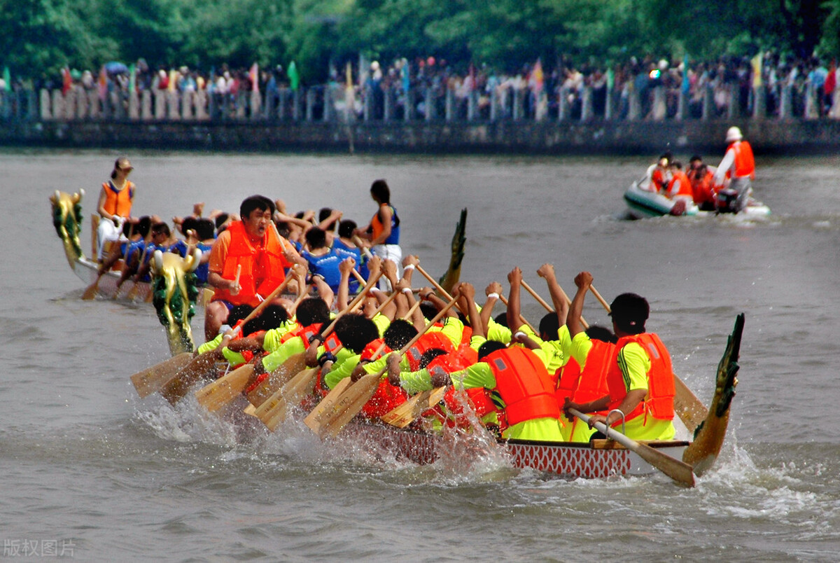 和赛龙舟有关的诗词,赛龙舟古诗词