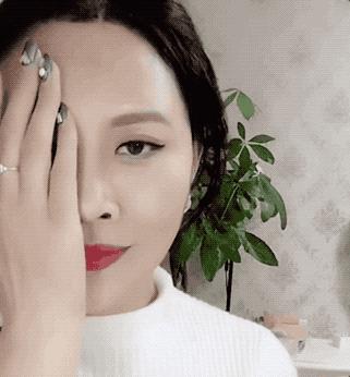 41岁，她用365张假面换取年入百万，迷倒全网宅男：想娶她回家