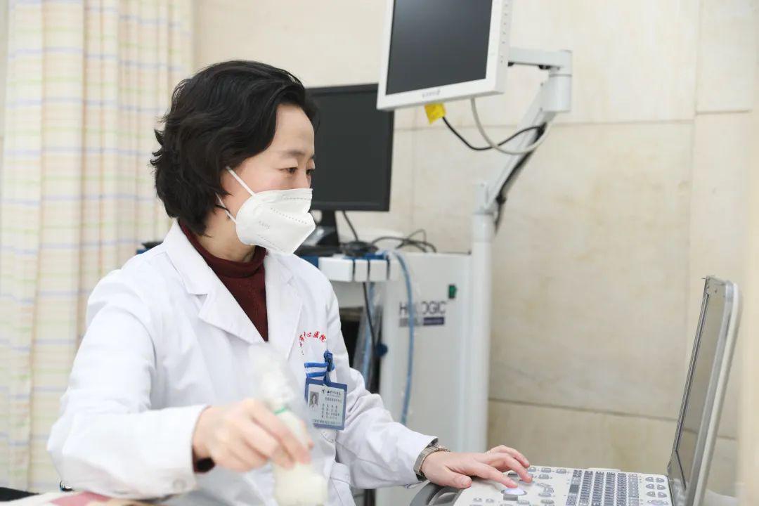 裤子脱了检查出什么问题,裤子脱到膝盖的检查