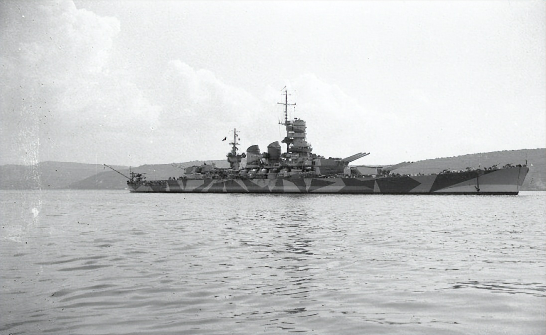 日本军舰用毒气弹,日本兵用毒气弹