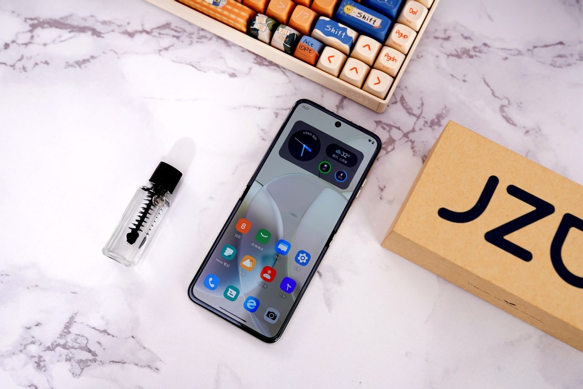 motorazr40双卡双待5g折叠屏,motorazr40手机功能体验