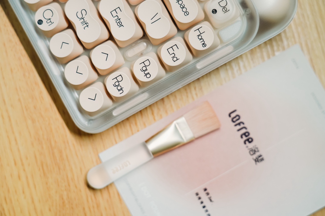 洛斐键盘粉底液拔草,洛斐机械键盘粉底