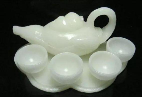 白玉是名玉吗,什么玉可以冒充白玉