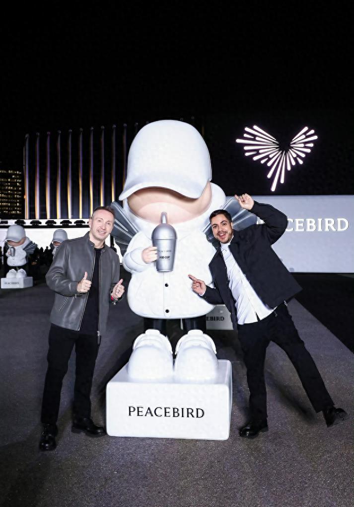 太平鸟镂空最新款,绒爱服饰