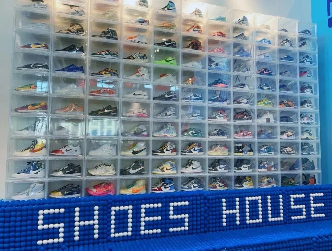 星光有“里感恩相遇星光万科里一周年庆带你一起野出界