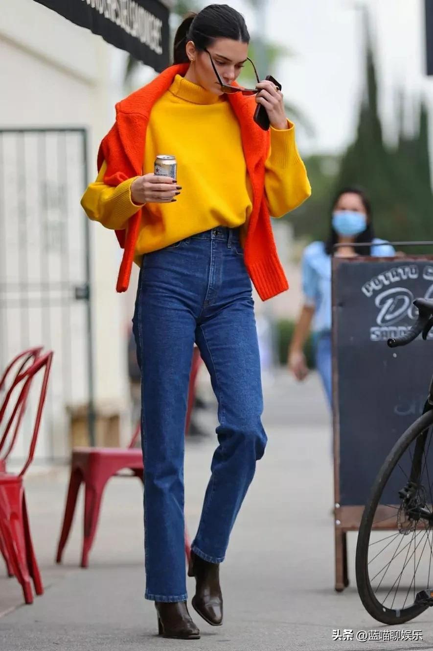 詹娜针织衫搭配,肯达尔詹娜穿毛衣