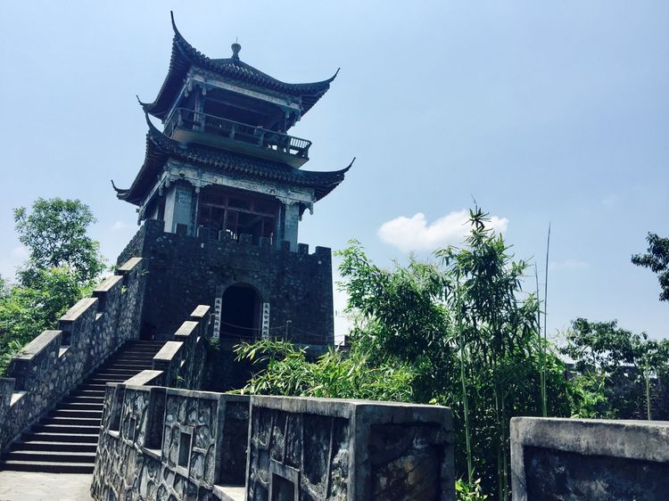 走近土家第一城一一恩施