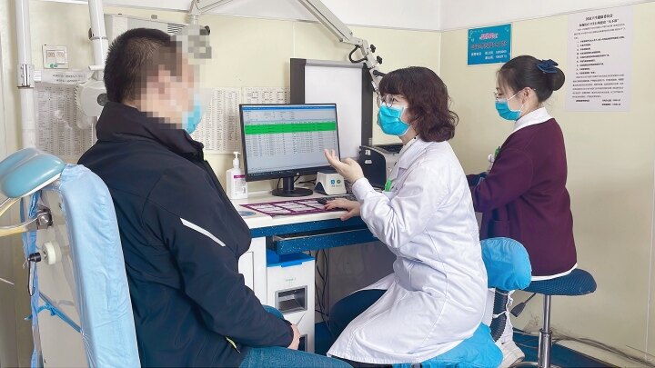 35岁女性突然感觉眩晕是什么原因,40岁女人突然眩晕要警惕三种病