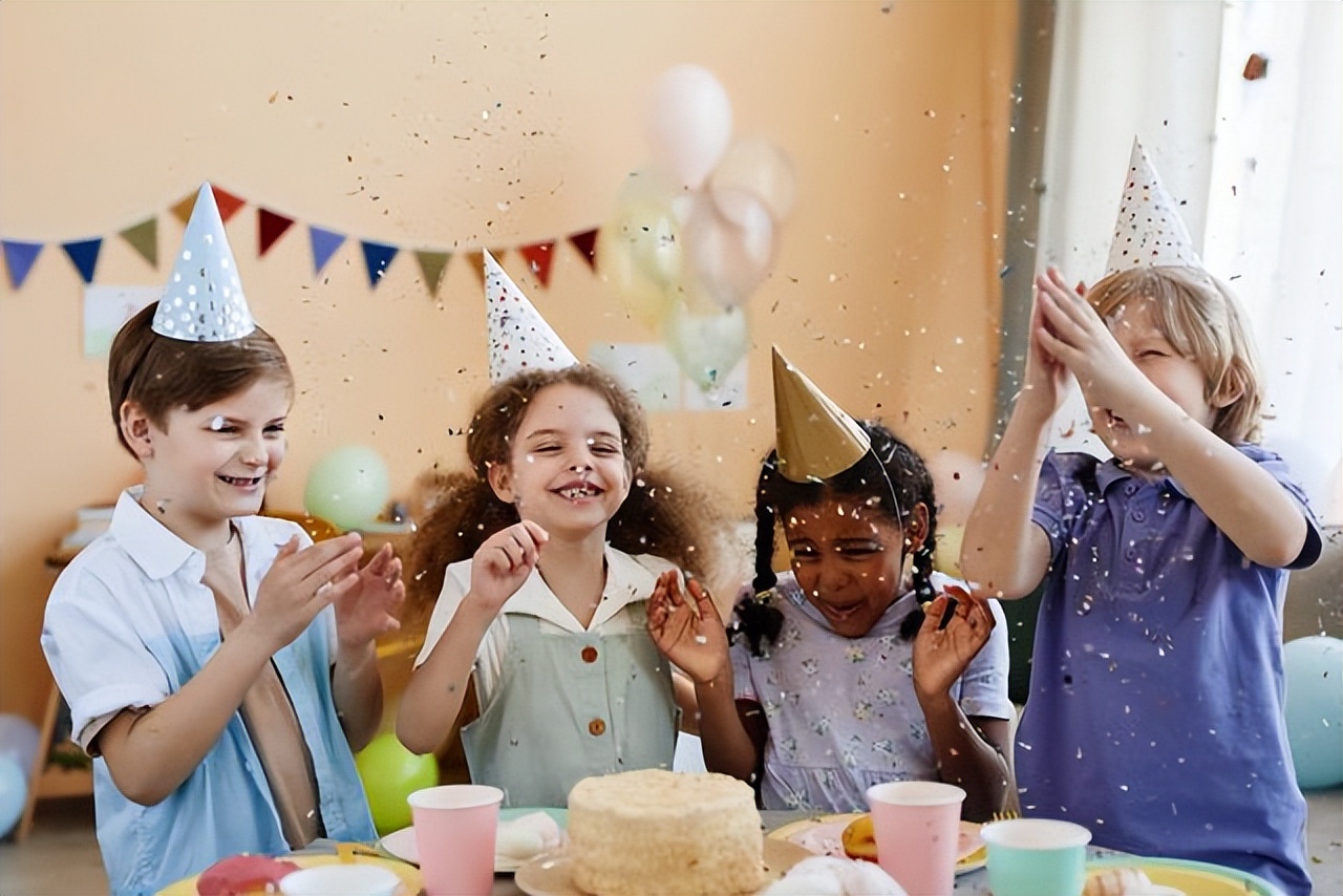 小孩4岁生日朋友圈高质量句子,小孩生日发朋友圈的简短句子