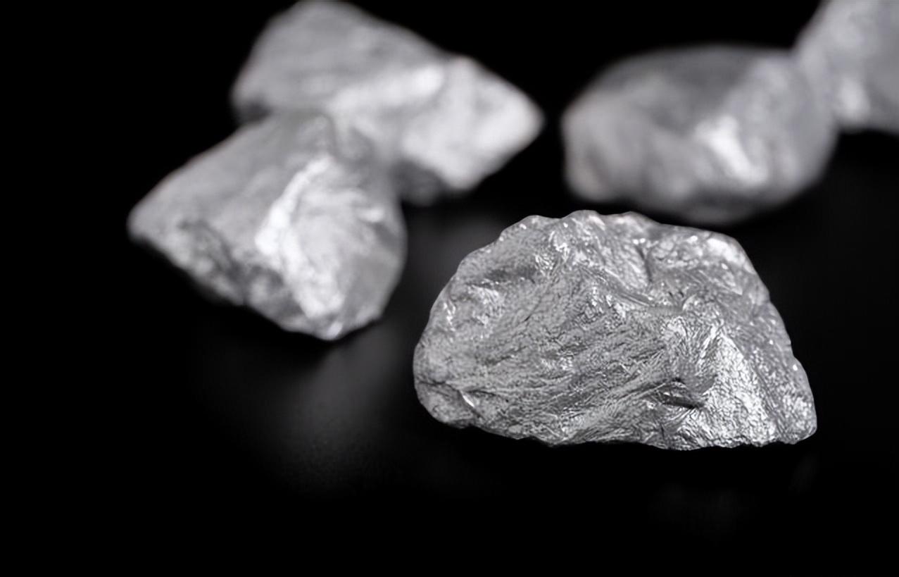 7月10日下午，国际又发生五件大事，中国给美国送上“大礼”！