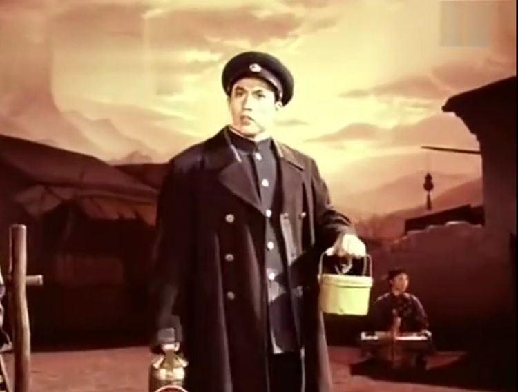 05式单兵饭盒和腰子饭盒区别,铁路饭盒1992年