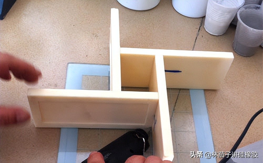 玻璃罐子石膏翻模制作全过程,硅胶和石膏翻模的区别