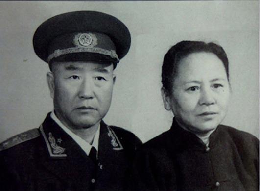 一悍将写信给毛主席:我在“那边”只是中将,有什么资格评上将?